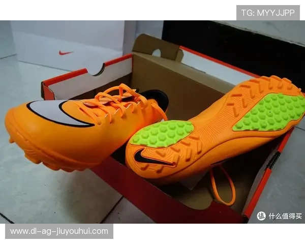 欧洲杯足球基础款设计解析与创新发展趋势探讨